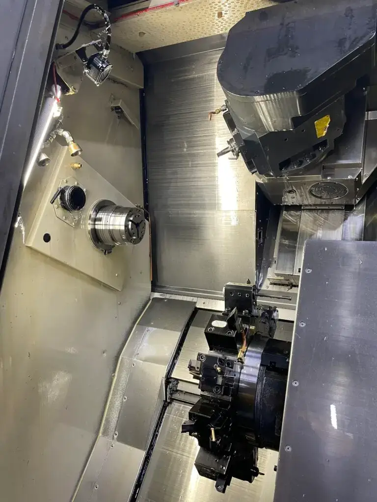 Nakamura NTJX mit Stäubli TX-200 Roboter - Bild 13