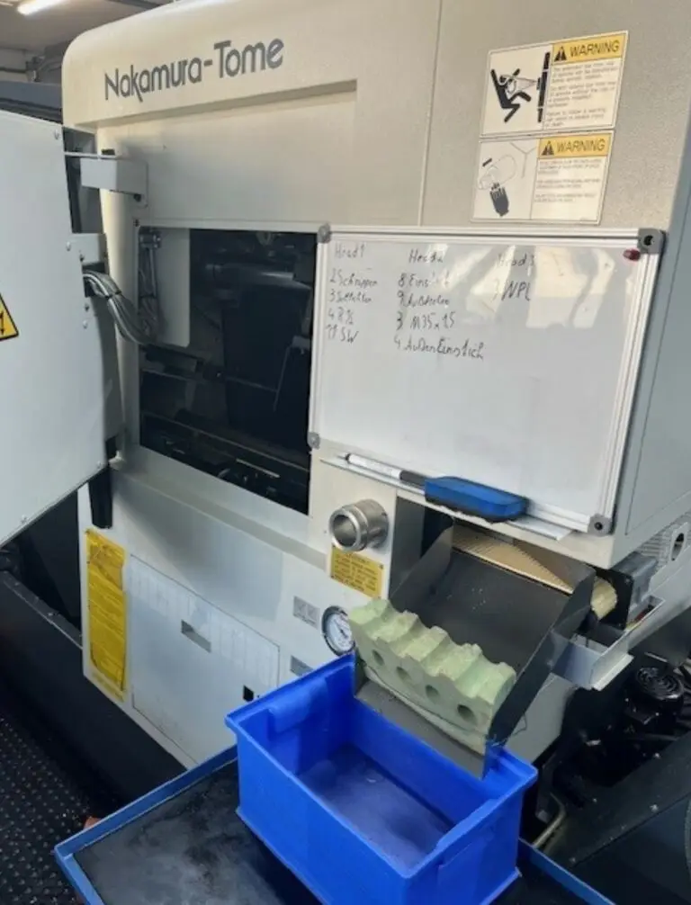 Nakamura NTY³ (2010) - Gebrauchte CNC-Maschine